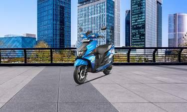 Suzuki Avenis Vs Earth Energy EV Glyde Plus
