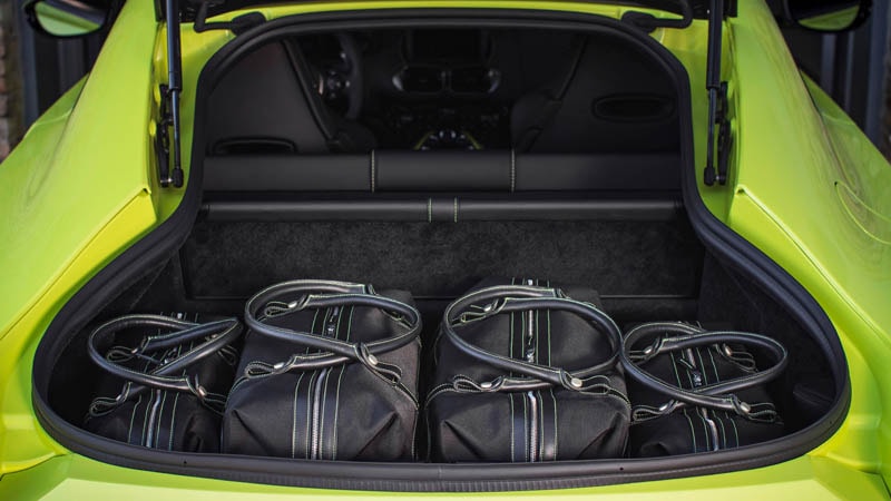 Aston Martin Vantage Dicky Aston Martin Vantage Dicky