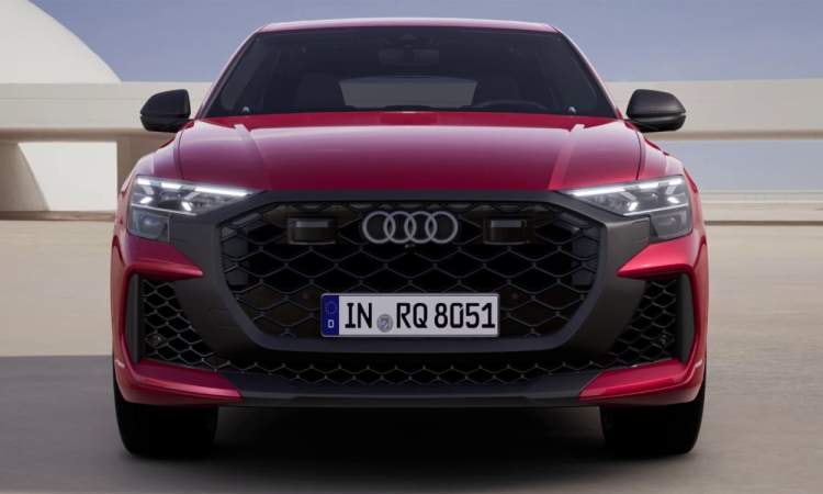 2025 Audi RS Q8 Front Look 2025 Audi RS Q8 Front Look
