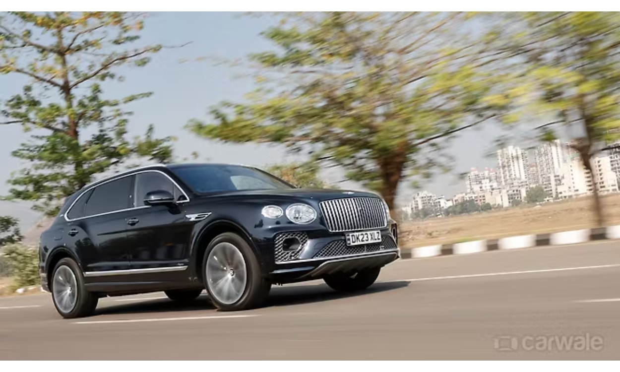 Bentley Bentayga Right Front Three Quarter Bentley Bentayga Right Front Three Quarter images