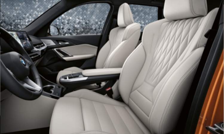 Active Seats for the Driver and Front Passenger Active Seats for the Driver and Front Passenger