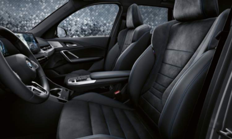 Individually Adjustable Sport Seats for driver and front passenger Individually Adjustable Sport Seats for driver and front passenger