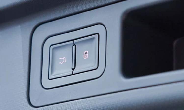 One-touch open / close tailgate One-touch open / close tailgate