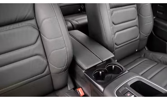 C5 Aircross Interior Front Centre Arm Rest C5 Aircross Interior Front Centre Arm Rest