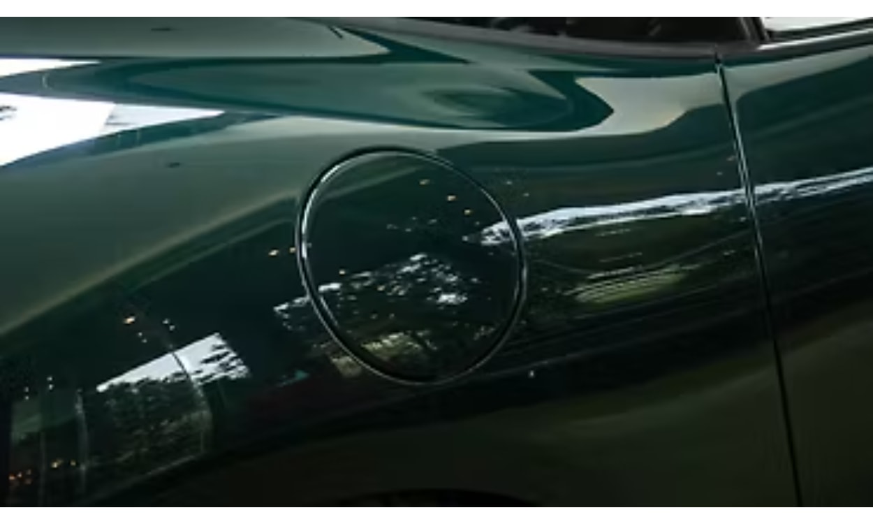 Roma Exterior Closed Fuel Lid Roma Exterior Closed Fuel Lid