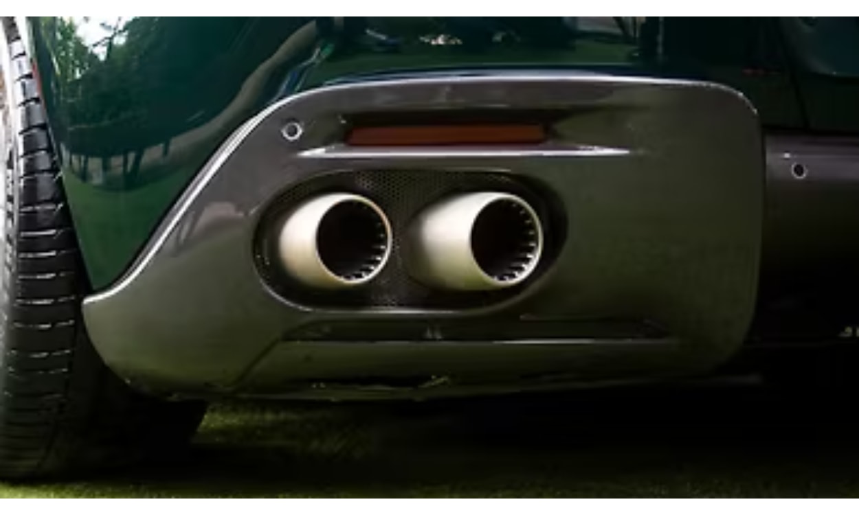 Roma Exterior Exhaust Pipes Roma Exterior Exhaust Pipes