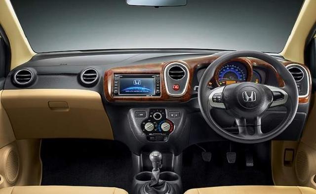 Honda Mobilio Dashboard