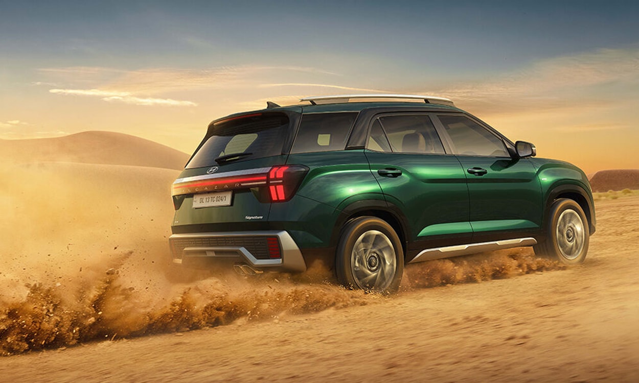 Hyundai alcazar rear view Hyundai alcazar rear view images