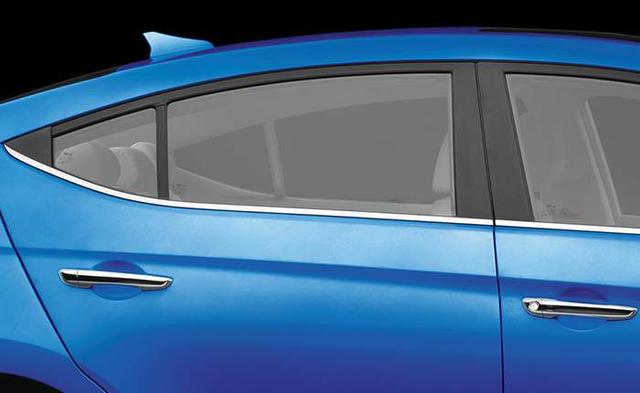 Hyundai Elantra Side Beltline Chrome Moulding