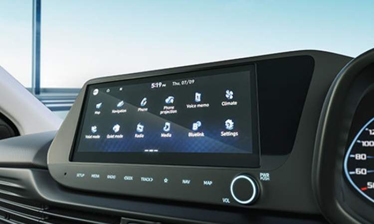 26.03 cm HD Touchscreen Infotainment & Navigation System 26.03 cm HD Touchscreen Infotainment & Navigation System