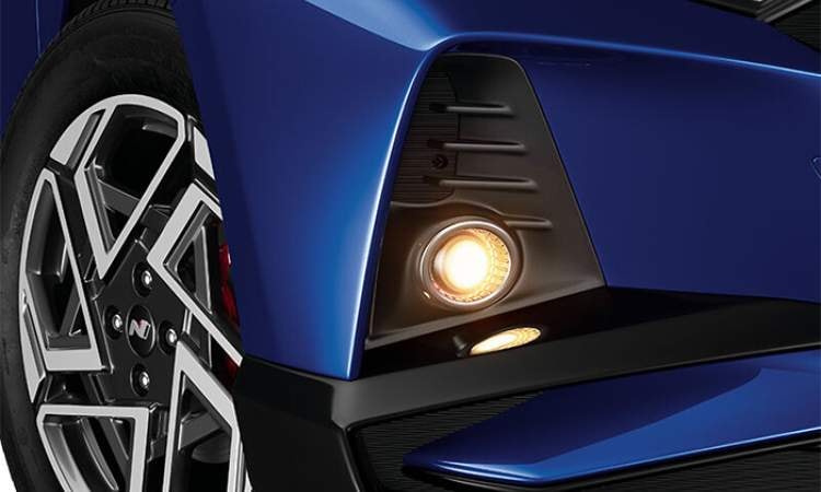 Front fog lamp chrome garnish Front fog lamp chrome garnish