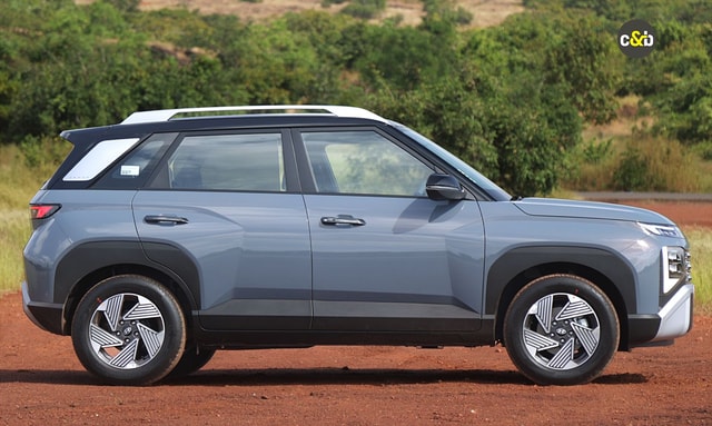 Hyundai Venue Sideview Hyundai Venue Sideview