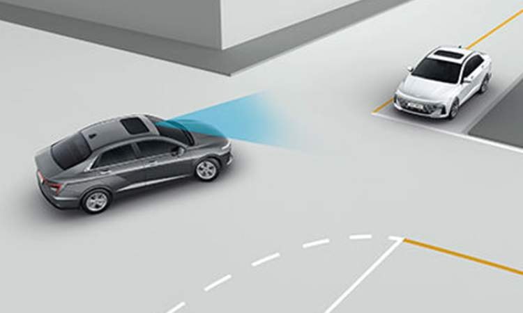 Forward Collision - Avoidance Assist - Junction Turning (FCA-JT) Forward Collision - Avoidance Assist - Junction Turning (FCA-JT)