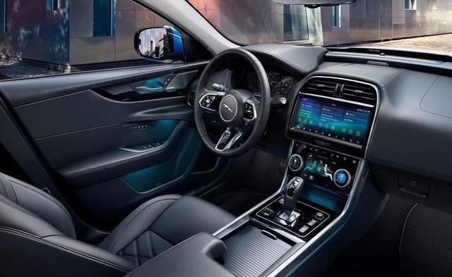 Jaguar Xe Black Dashboard