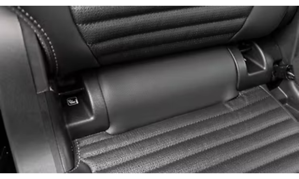 Discovery Sport Interior Isofix Child Seat Mounting Point Second Row Discovery Sport Interior Isofix Child Seat Mounting Point Second Row images