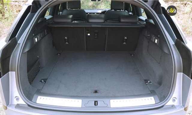 Range Rover Velar Bootspace Range Rover Velar Bootspace