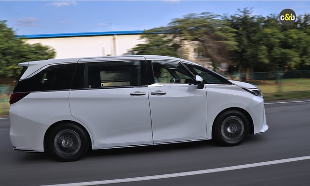 Lexus Lm Right Side View Lexus Lm Right Side View