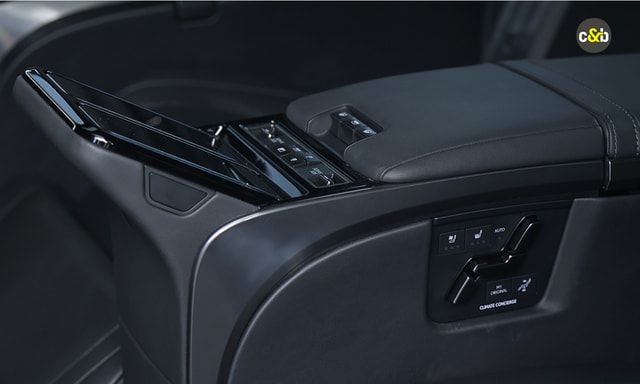 Lexus Lm Holders Lexus Lm Holders