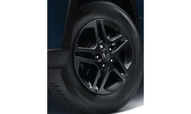 Mahindra Bolero Neo Dark Metallic Grey R16 Alloy Wheels Mahindra Bolero Neo Dark Metallic Grey R16 Alloy Wheels