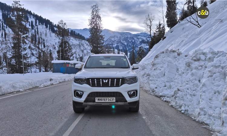 Mhindra Scorpio Front View Mhindra Scorpio Front View