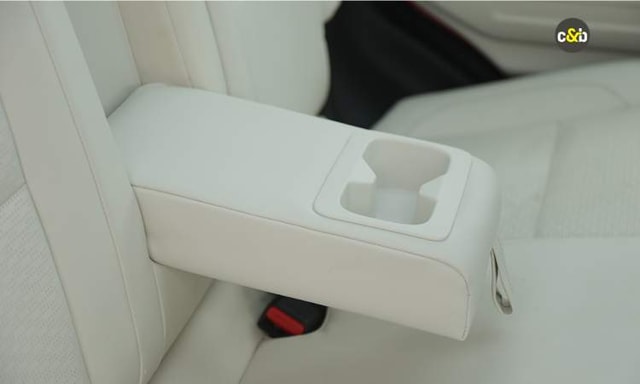 Mahindra Thar Roxx Cupholder Mahindra Thar Roxx Cupholder