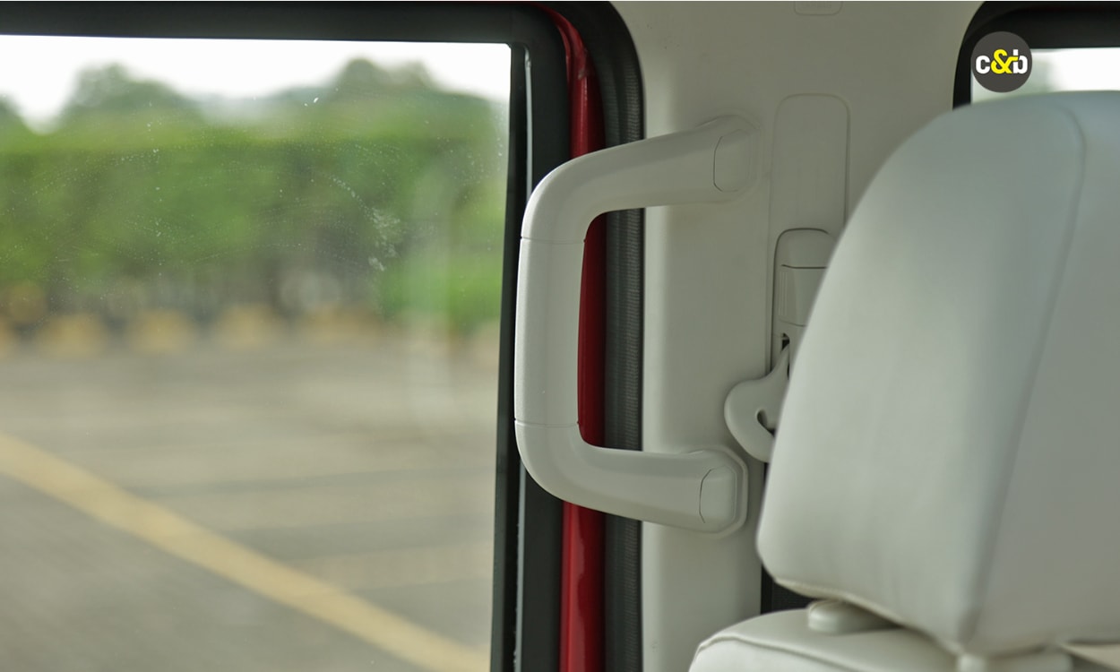 Mahindra Thar Roxx Handle Mahindra Thar Roxx Handle images