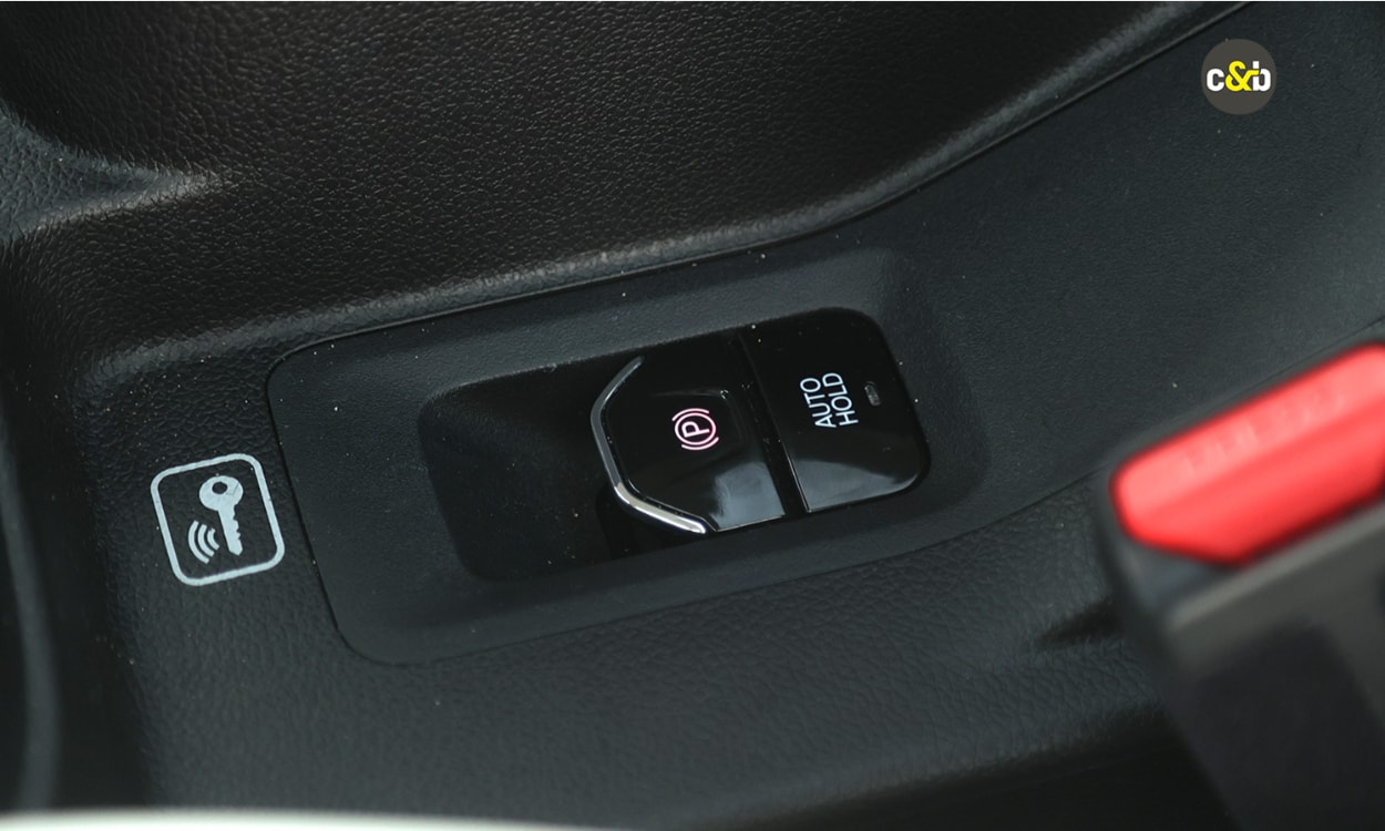 Mahindra Thar Roxx Key Mahindra Thar Roxx Key images