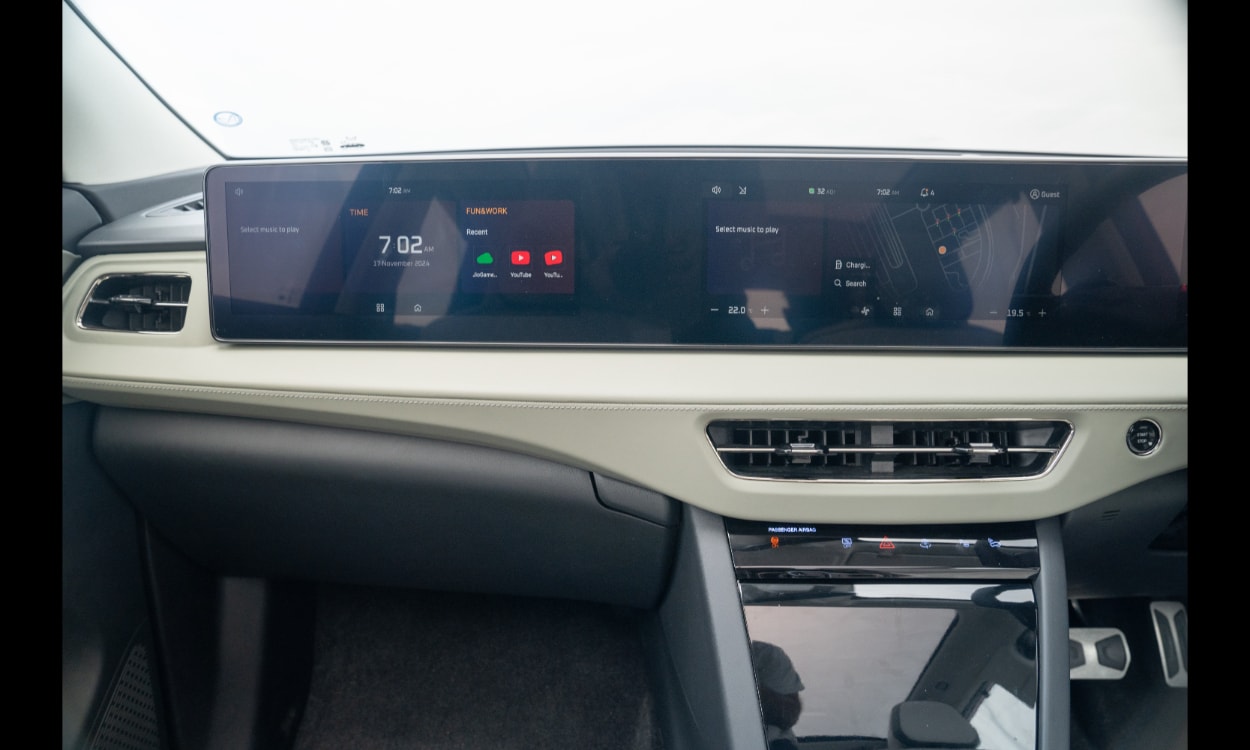 Mahindra Xev 9e Display Mahindra Xev 9e Display