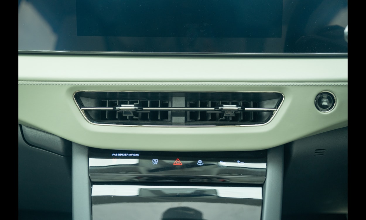 Mahindra Xev 9e Ac Mahindra Xev 9e Ac