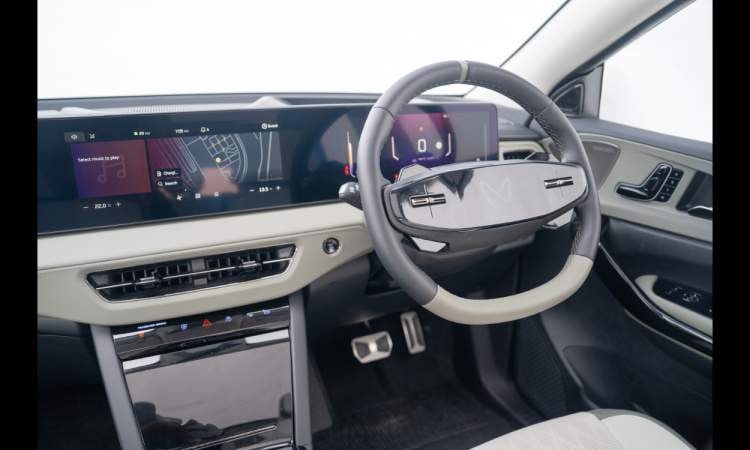 Mahindra Xev 9e Steering Mahindra Xev 9e Steering