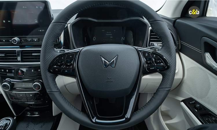 Mahindra 3xo Steering Mahindra 3xo Steering