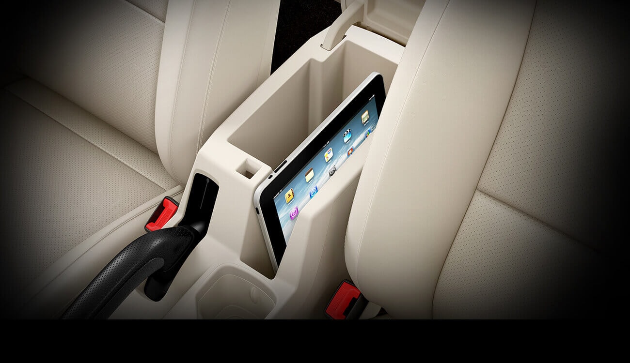 Mahindra Xuv300 Foldable Soft Bun Front Armrest With Storrage Mahindra Xuv300 Foldable Soft Bun Front Armrest With Storrage