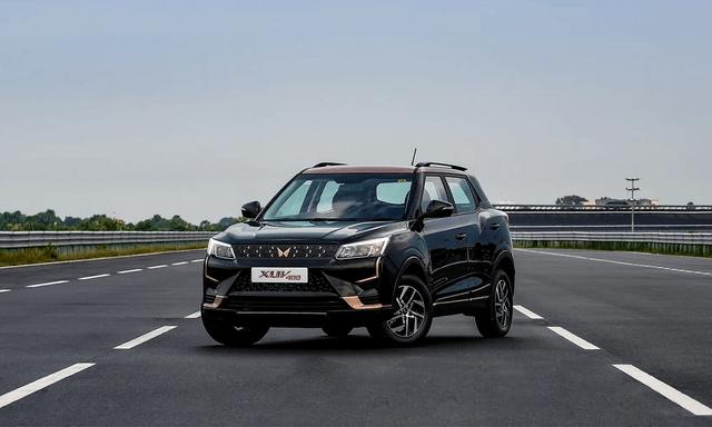 Mahindra Xuv400 Leftsideview Mahindra Xuv400 Leftsideview