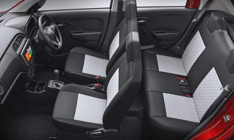 Lively and Spacious Interior Lively and Spacious Interior