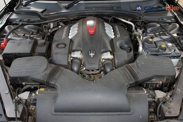 Maserati Quattroporte Engine