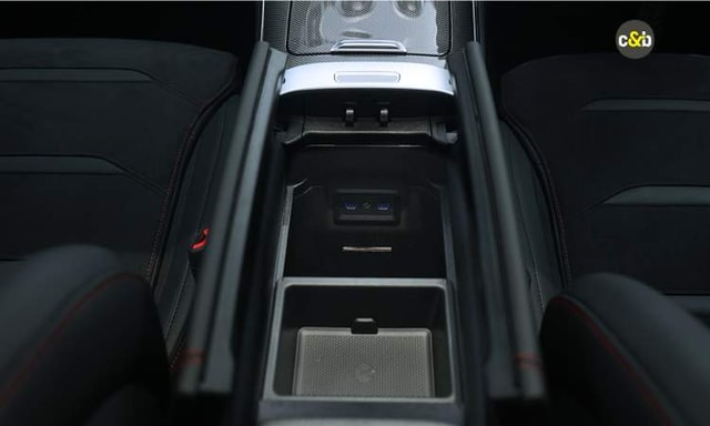 Mercedes Benz Glc43 Amg Centre Console Mercedes Benz Glc43 Amg Centre Console