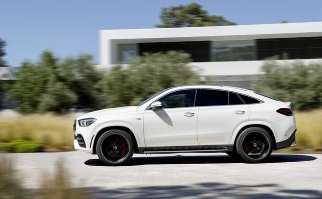 Mercedes Amg Carsgle Coupe 53 Running View Mercedes Amg Carsgle Coupe 53 Running View