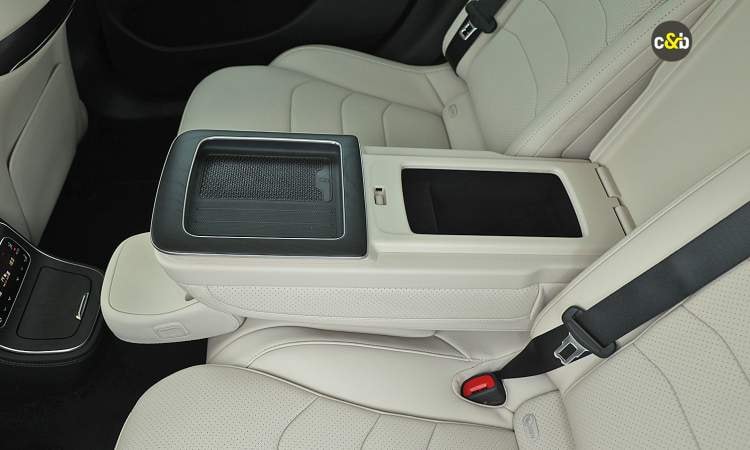 Mercedes Benz E220d Rear Cupholder Mercedes Benz E220d Rear Cupholder images