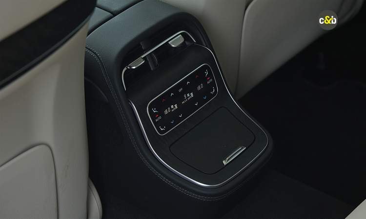 Mercedes Benz E220d RearAC Mercedes Benz E220d RearAC