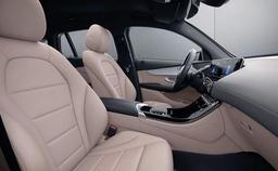 Mercedes Benz Eqc Fornt Seating Space