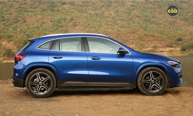 Mercedes Benz Gla 220d Sideview Mercedes Benz Gla 220d Sideview