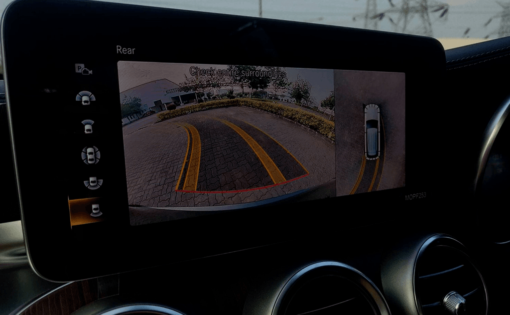 Parking Package with 360-degree camera Parking Package with 360-degree camera