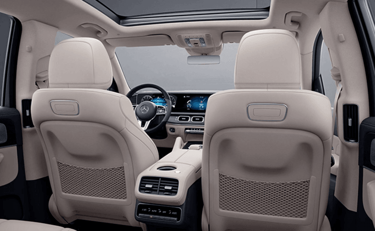 Pre-installation for entertainment and comfort features Pre-installation for entertainment and comfort features