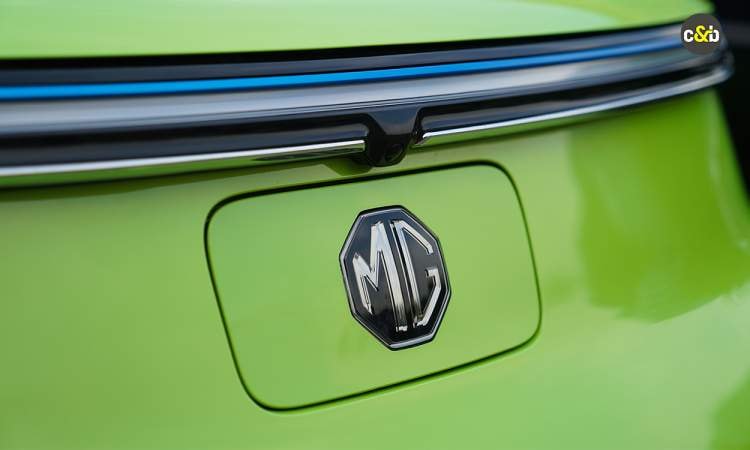 Mg Comet Front Mg Badge And Camera Mg Comet Front Mg Badge And Camera