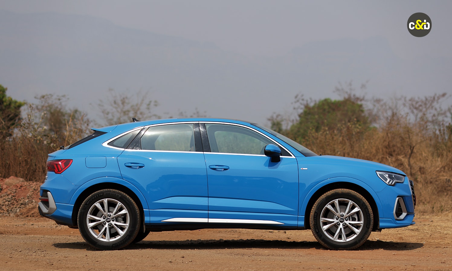 Audi Q3 Sportback Sideview Audi Q3 Sportback Sideview