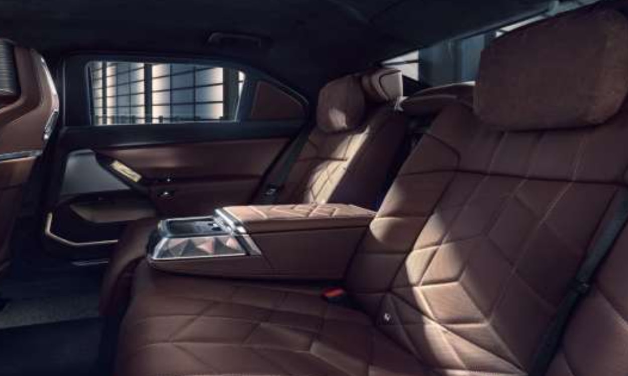 Bmw 7 Protection Rear seat comfort Bmw 7 Protection Rear seat comfort images