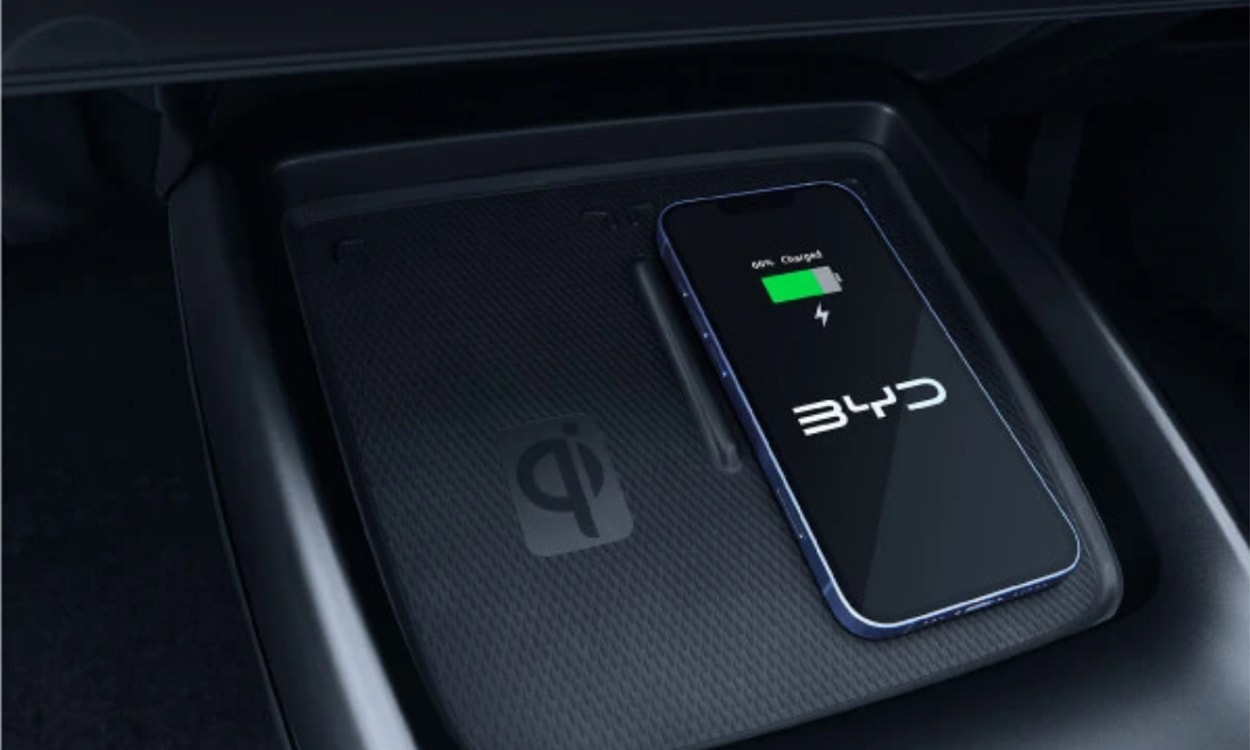 Byd Seal Wirelesscharger Byd Seal Wirelesscharger