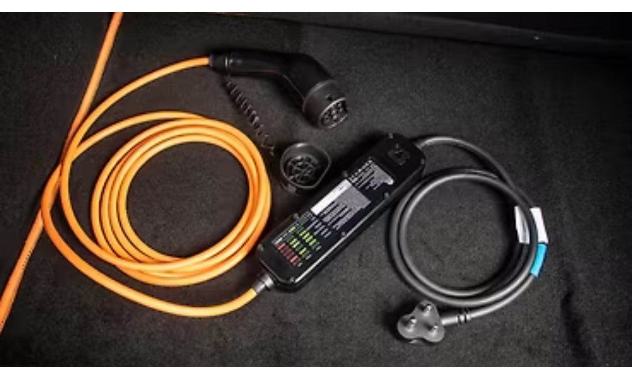 Ec3 Exterior Ev Car Charging Portable Charger Ec3 Exterior Ev Car Charging Portable Charger images