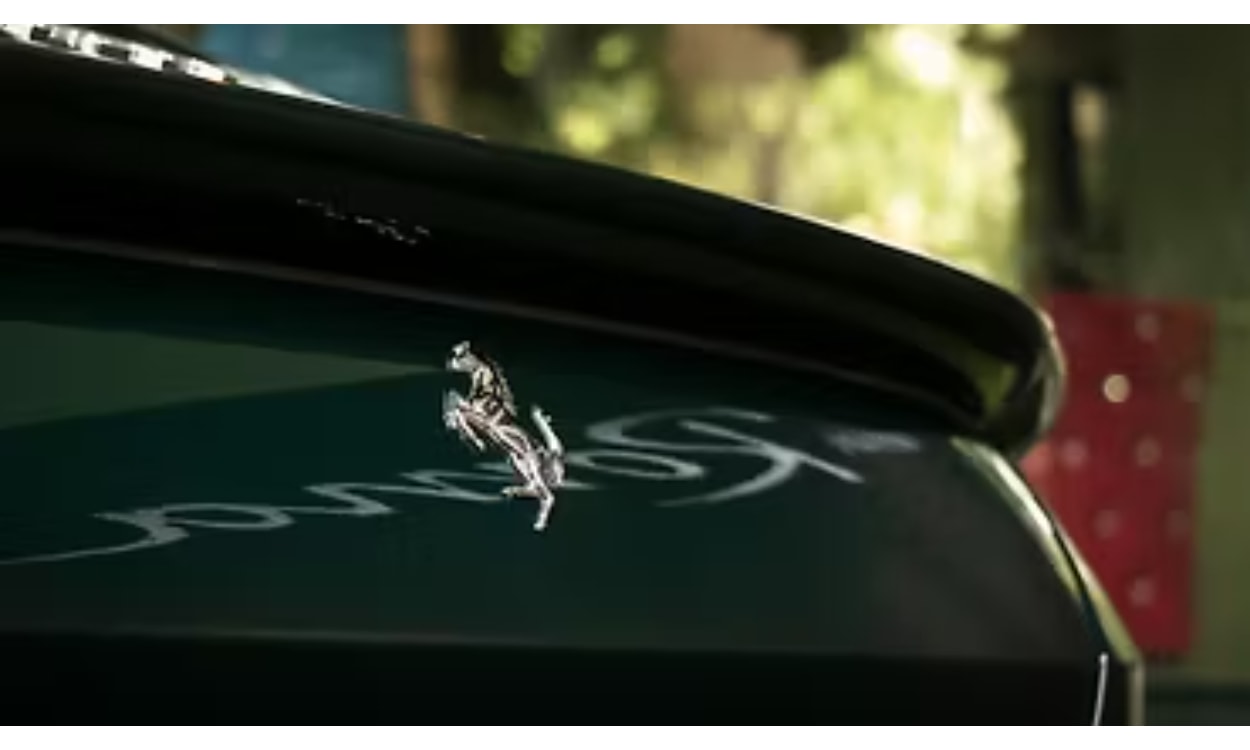 Roma Exterior Rear Logo Roma Exterior Rear Logo