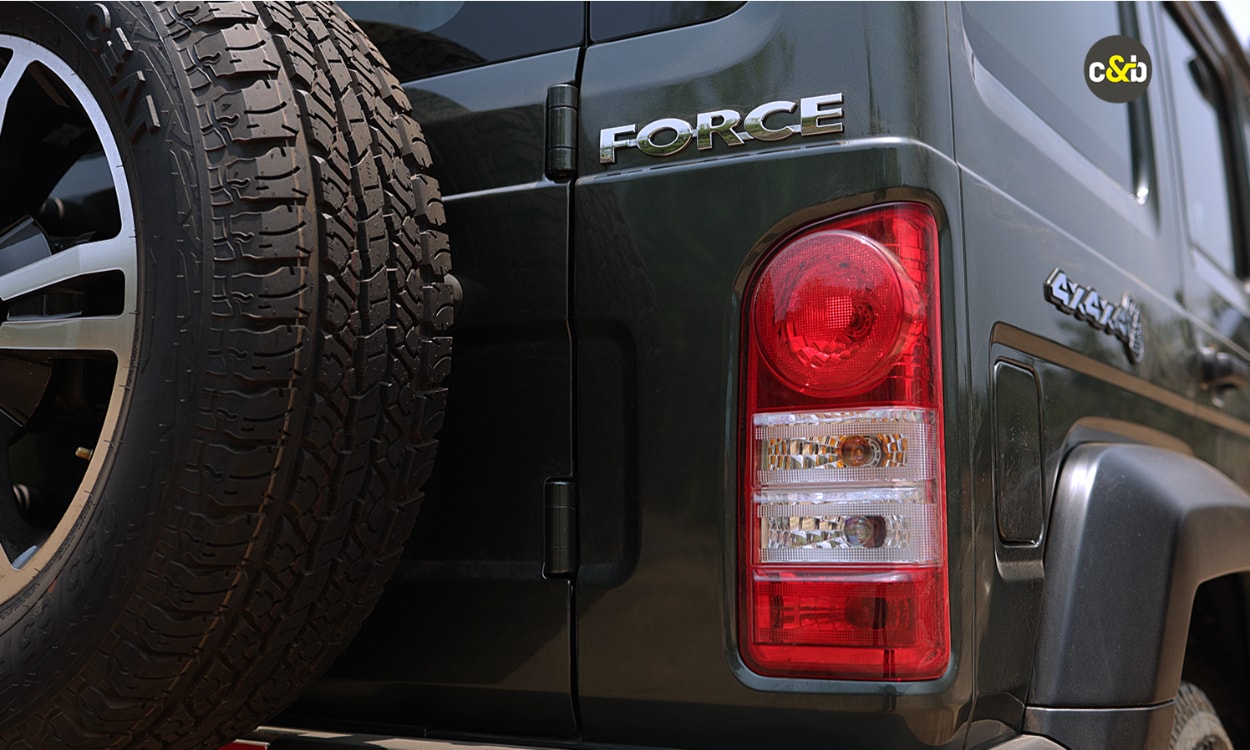 Force Gurkha Tailight Force Gurkha Tailight